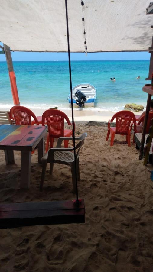 Hostel A Orilla Del Mar En Baru Cartagena Exteriér fotografie
