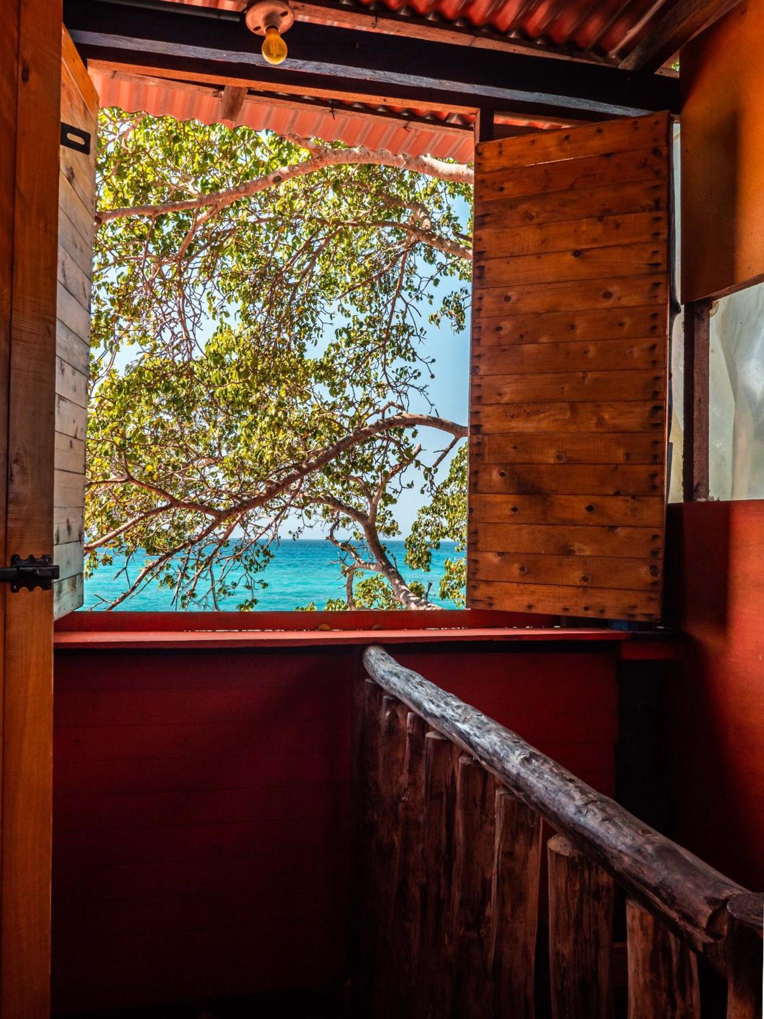 Hostel A Orilla Del Mar En Baru Cartagena Exteriér fotografie