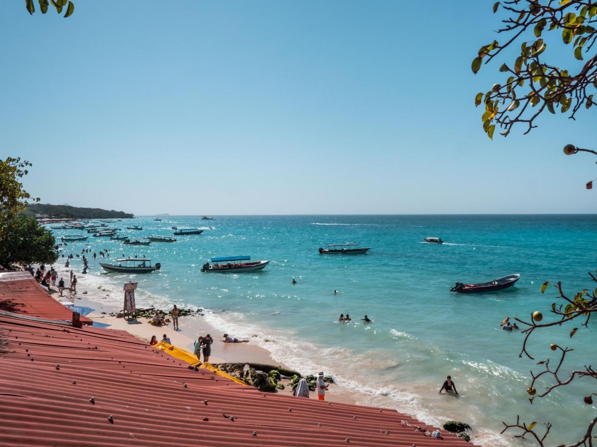Hostel A Orilla Del Mar En Baru Cartagena Exteriér fotografie